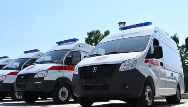 В Алтайском крае больницам вручили ключи от 28 новых машин скорой помощи - Толк, 19.06.2026