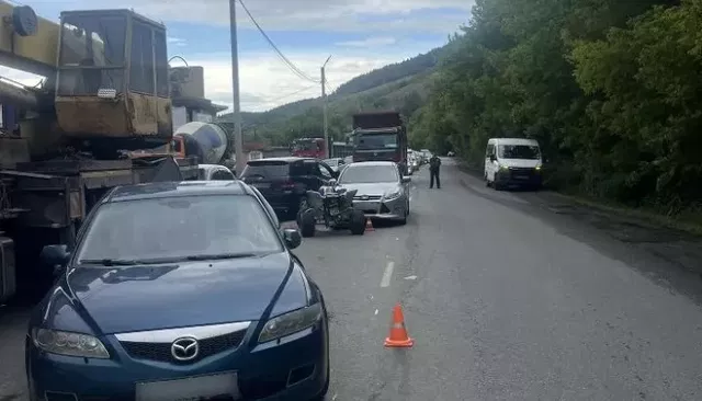 В Горно-Алтайске произошло массовое ДТП: пострадали ребенок и подросток - Толк, 24.07.2026