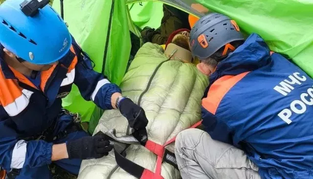 Турист-одиночка сорвался с 20-метровой высоты и сломал ногу в Республике Алтай - Толк, 26.07.2026