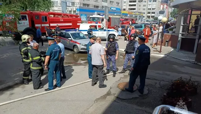 В кинотеатре "Премьера" в Барнауле произошел пожар, людей эвакуировали - Толк, 27.07.2026