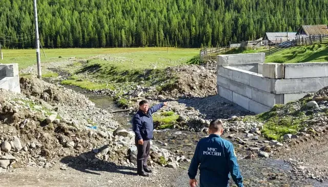 Глава Улаганского района проверил ход строительства объектов в селе Паспарта - Толк, 04.09.2026
