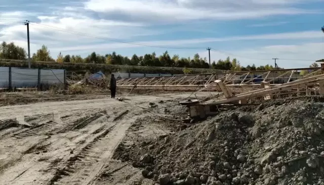 Башенный кран рухнул в Бийске: серьезно пострадал машинист - Толк, 03.10.2026