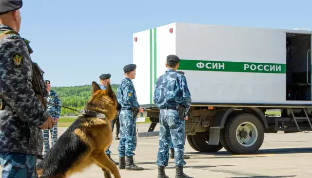 Осужденный напал на конвоиров ФСИН в поезде: есть погибший и раненые - Толк, 03.10.2026