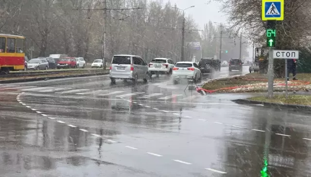 Стало известно, когда планируют устранить повреждение на Антона Петрова в Барнауле - Толк, 17.10.2026