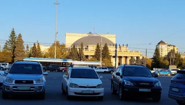 С 25 октября парковка на ряде улиц в центре Новосибирска станет платной. Список - Толк, 19.10.2026