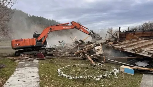 В селе Чепош Республики Алтай снесли здание детсада для строительства нового - Толк, 29.10.2026