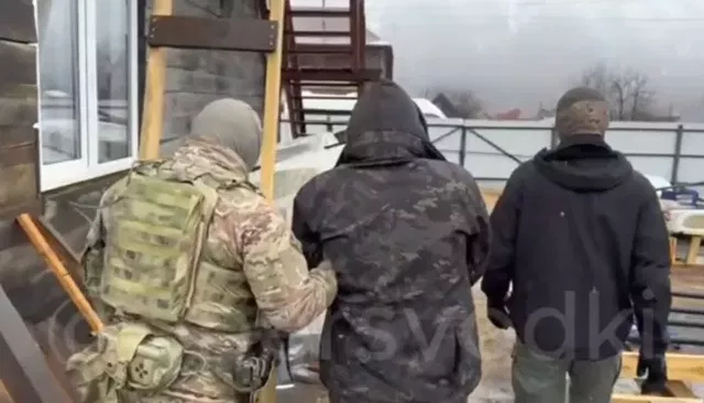 В Республике Алтай задержали мужчину, который готовил теракты против власти. Видео - Толк, 29.10.2026