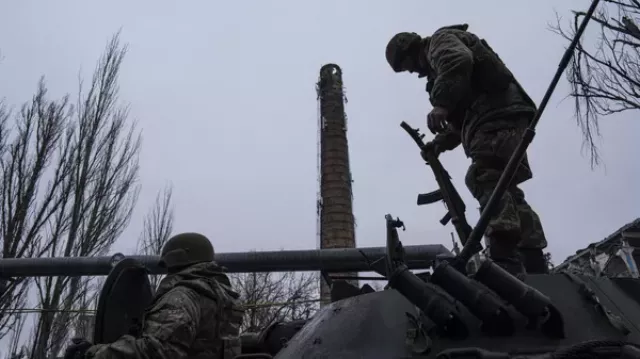 BI: украинские военные используют пулеметы Максима времен Первой мировой войны - РИА Новости, 28.11.2023