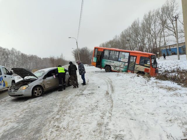 Ребенок пострадал в результате ДТП с общественным транспортом в Барнауле - Новости Банкфакс, 04.12.2023