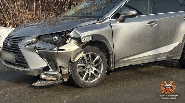 В Бийске водитель Lexus сбил пенсионерку с ребенком - Новости Банкфакс, 07.02.2025