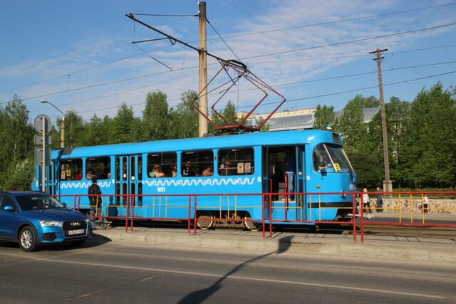 Барнаульца в тяжелом состоянии доставили в больницу после наезда трамвая Барнаульца в тяжелом состоянии доставили в больницу после наезда трамвая - Новости Банкфакс, 17.04.2025