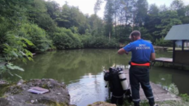 Водолазы в Сочи подняли тело мужчины со дна озера -  Утренний Юг, 30.06.2025