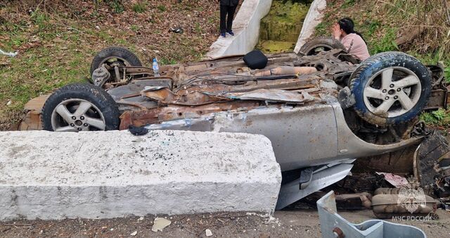 В Сочи спасатели МЧС деблокировали водителя после ДТП -  Утренний Юг, 04.03.2026