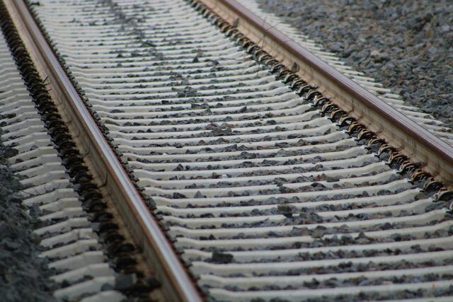 Из-за перекрытия Крымского моста задерживаются восемь поездов -  Утренний Юг, 30.04.2026