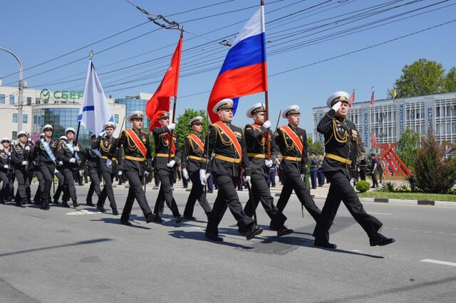 Парад Победы прошёл в Новороссийске с участием флота и десантников -  Утренний Юг, 09.05.2026