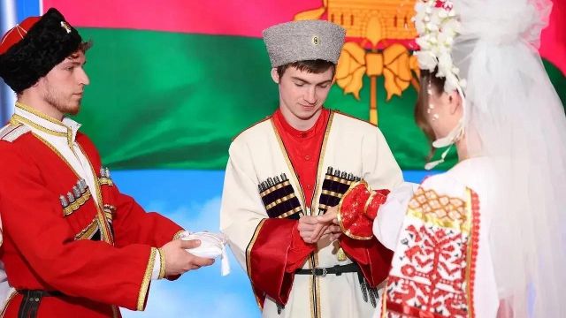Почти 700 молодых кубанцев зарегистрировали свой брак 26.06.26 -  Утренний Юг, 27.06.2026