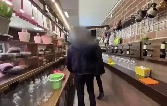 Полиция накрыла склад контрафактного алкоголя в магазине Анапы -  Утренний Юг, 27.07.2026