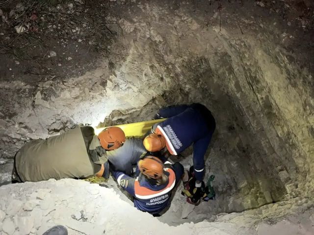 В Новороссийске мужчина провалился в траншею на ул. Старошоссейной -  Утренний Юг, 25.10.2026