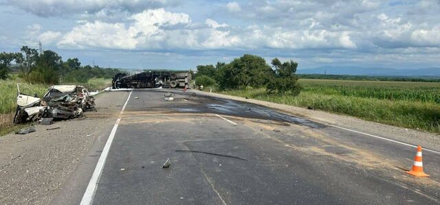 ДТП с контейнеровозом перекрыло федеральную трассу "Уссури" - ИА DEITA.RU, 30.07.2025