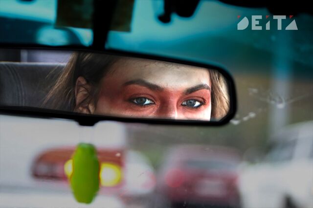 Автомобилистка на "Тойоте" улетела в неогороженный котлован во Владивостоке - ИА DEITA.RU, 10.03.2026