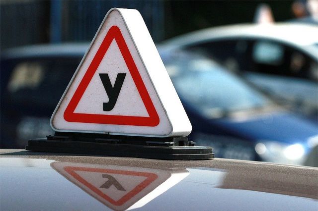 В автошколах могут ввести отдельное обучение для праворульных машин - ИА DEITA.RU, 08.07.2026