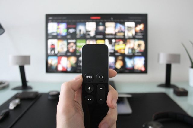 Стало известно, сколько времени можно смотреть телевизор - ИА DEITA.RU, 11.07.2026