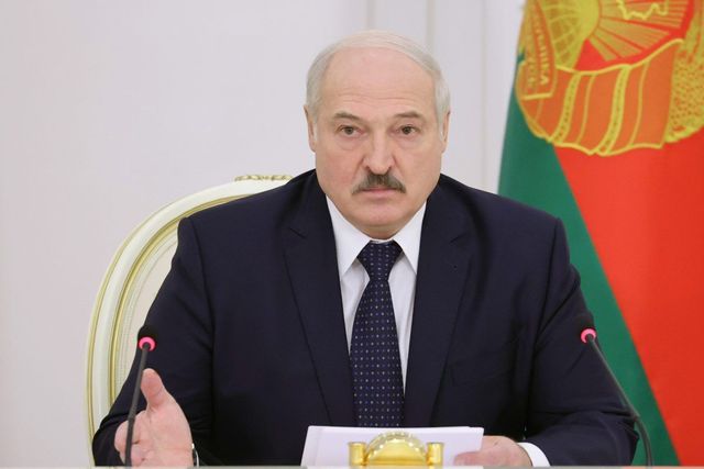 Лукашенко предупредил Киев: откладывать мир станет все опаснее - ИА DEITA.RU, 16.10.2026