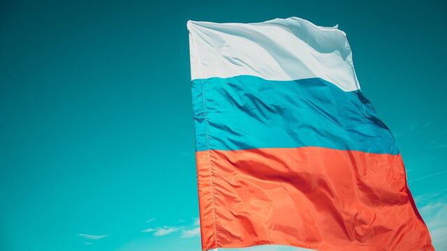 Бережно относятся к флагу России в Хабаровске - Transsibinfo, 22.08.2023