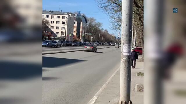 На улице Малышева в Екатеринбурге сегодня не проехать. Впрочем, не только сегодня. На улице Малышева в Екатеринбурге сегодня не проехать. Впрочем, не только сегодня. - Уральский меридиан | Информационное агентство, 16.04.2026