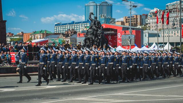 Картина дня в Приморье: парад без техники, огромная лента и «Бессмертный полк» - Восток-Медиа | Новости Приморья и Владивостока, 09.05.2026