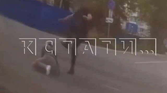 Цыган из «Лады» пнул лежащего на земле после ДТП мотоциклиста в Кстовском районе - Новости Нижнего Новгорода - Живем в Нижнем, 26.07.2025
