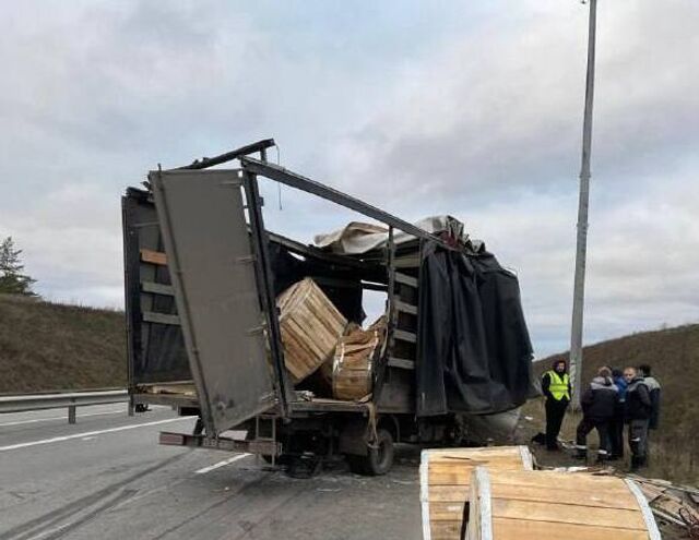 Катушки с кабелем украли после ДТП на трассе в Нижегородской области - Новости Нижнего Новгорода - Живем в Нижнем, 09.11.2025