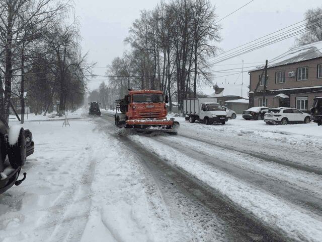 Нижегородские дорожники работают в усиленном режиме из-за апрельского снегопада - Новости Нижнего Новгорода - Живем в Нижнем, 20.04.2026