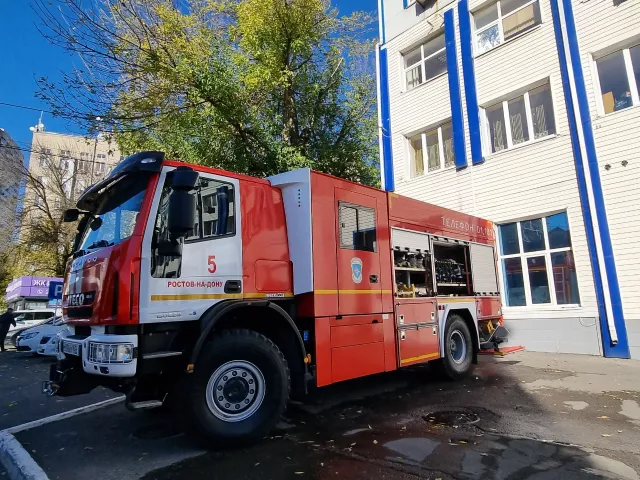 После падения БПЛА в Ростовской области начался пожар - Privet-Rostov.ru -  Главные новости Ростова и Ростовской области, 21.11.2024