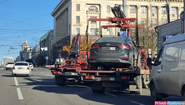 В Ростове массово эвакуируют авто, оставленные на полосе для автобусов - Privet-Rostov.ru -  Главные новости Ростова и Ростовской области, 09.07.2025