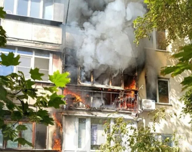 В Ростове мужчина погиб при пожаре в многоэтажке на проспекте Стачки - Privet-Rostov.ru -  Главные новости Ростова и Ростовской области, 29.08.2025