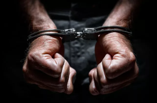 Замначальника ростовского ЗАГСа задержали за получение взятки - Privet-Rostov.ru -  Главные новости Ростова и Ростовской области, 16.09.2025