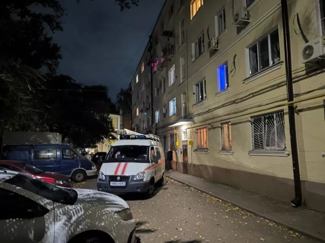 В Ростове началась эвакуация людей из треснувшей пятиэтажки в ночь на 2 октября - Privet-Rostov.ru -  Главные новости Ростова и Ростовской области, 02.10.2025