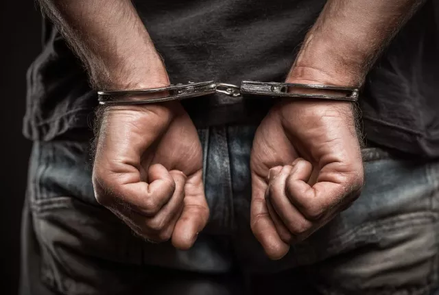 Подозреваемого в избиении полицейского в Новошахтинске арестовали до декабря - Privet-Rostov.ru -  Главные новости Ростова и Ростовской области, 27.10.2025