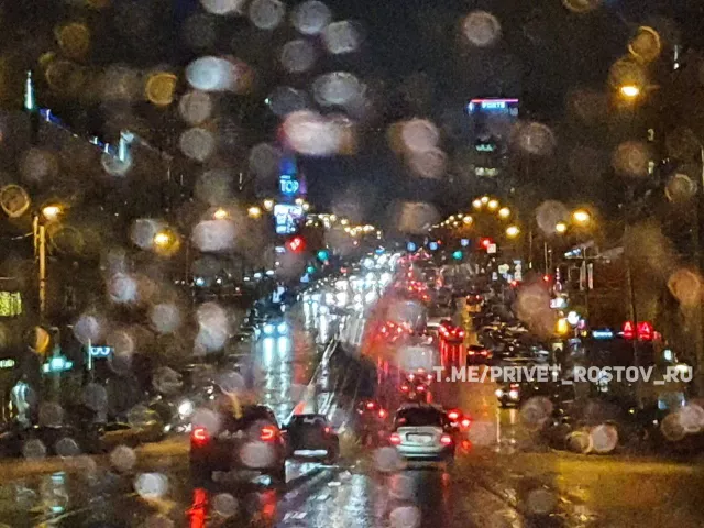 Ростов частично ушел под воду из-за осадков 30 мая - Privet-Rostov.ru -  Главные новости Ростова и Ростовской области, 30.05.2026