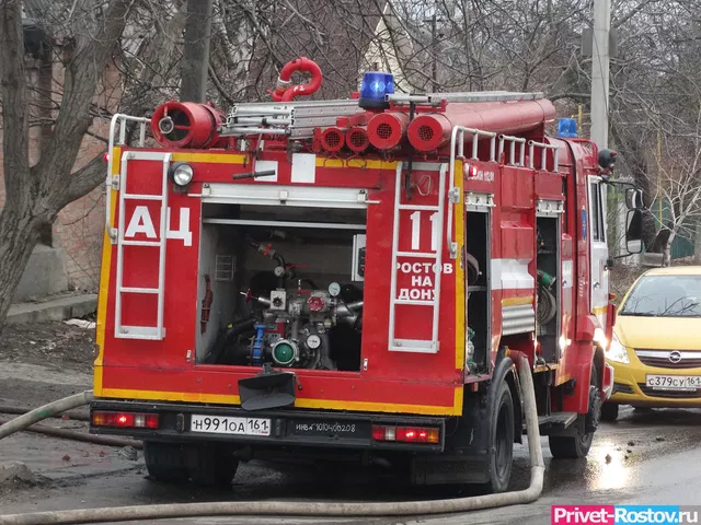 После ночной атаки БПЛА в Ростовской области вспыхнули ландшафтные пожары - Privet-Rostov.ru -  Главные новости Ростова и Ростовской области, 11.08.2026