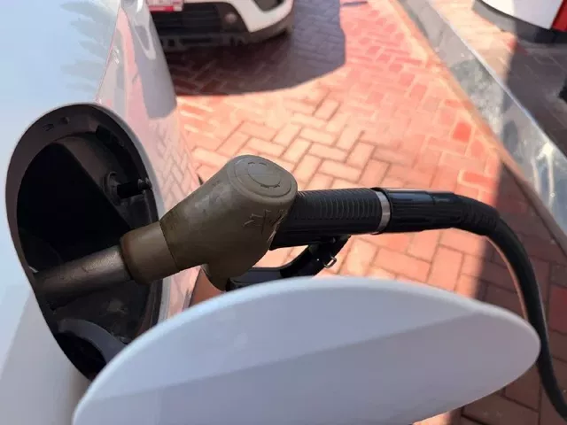На Кубани снова ограничивают продажу бензина из-за нехватки топлива на АЗС На Кубани снова ограничивают продажу бензина из-за нехватки топлива на АЗС - Privet-Rostov.ru - Главные новости Ростова и Ростовской области, 15.08.2026