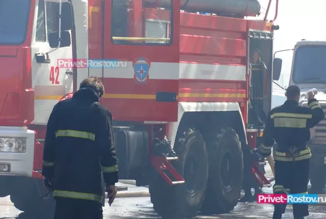 Афипский НПЗ загорелся на Кубани после атаки БПЛА ночью 25 августа - Privet-Rostov.ru -  Главные новости Ростова и Ростовской области, 25.08.2026
