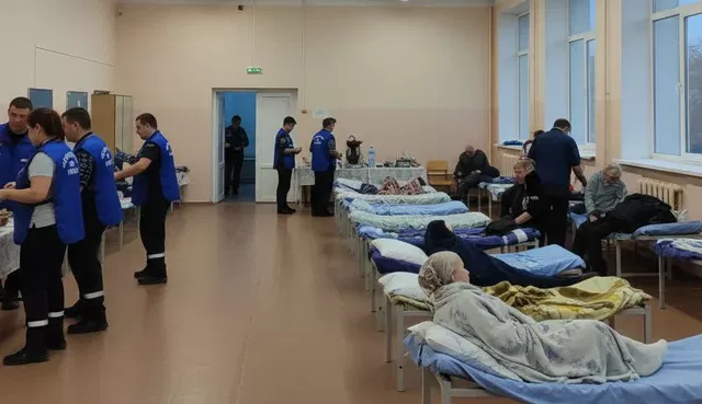 ПВР срочно открыли в Ростове для пострадавших от атаки ночью 29 августа - Privet-Rostov.ru -  Главные новости Ростова и Ростовской области, 29.08.2026