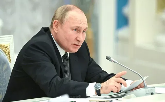 Президент Путин назвал сообщения о мобилизации в РФ «чушью собачьей» Президент Путин назвал сообщения о мобилизации в РФ «чушью собачьей» - Privet-Rostov.ru - Главные новости Ростова и Ростовской области, 02.09.2026