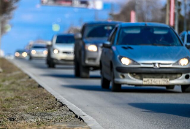 Огромная пробка сковала плотину в Челябинске из-за аварии - Челябинск Сегодня, 11.07.2025