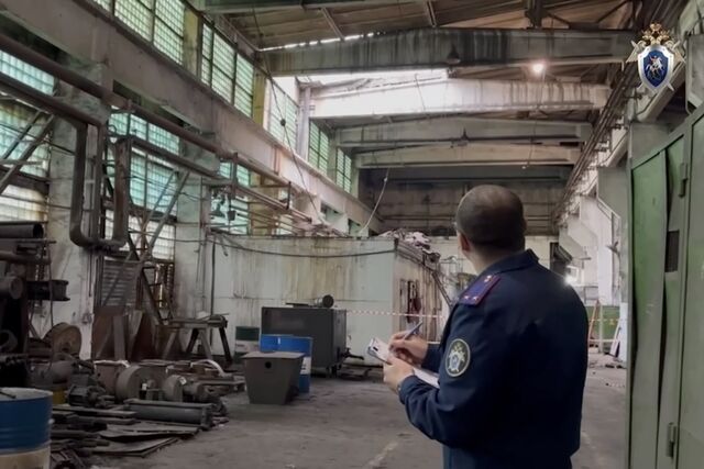 В Челябинске расследуют гибель рабочего при обрушении плиты на предприятии - Челябинск Сегодня, 16.10.2025