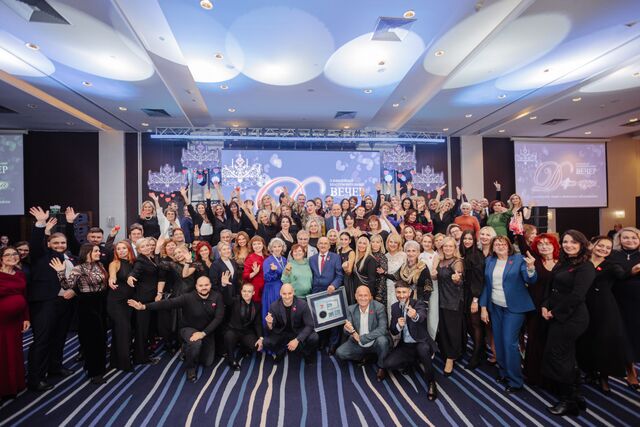 В Челябинске за вечер собрали 2,5 млн рублей на помощь тяжелобольным детям - Челябинск Сегодня, 02.11.2025