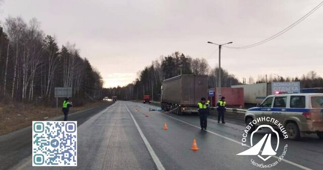 В Миассе мужчина пошел ремонтировать грузовик и погиб под колесами КАМАЗа - Челябинск Сегодня, 14.11.2025