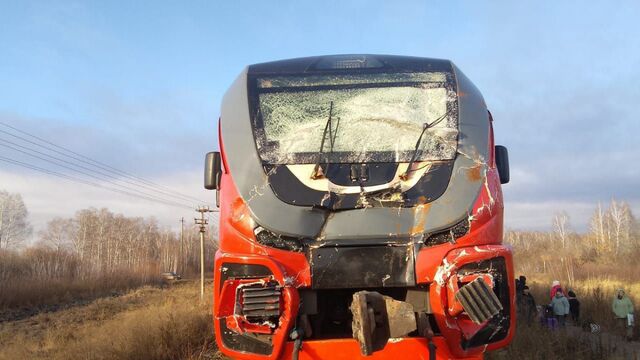 Водитель грузовика скончался после ДТП с поездом под Челябинском - Челябинск Сегодня, 18.11.2025